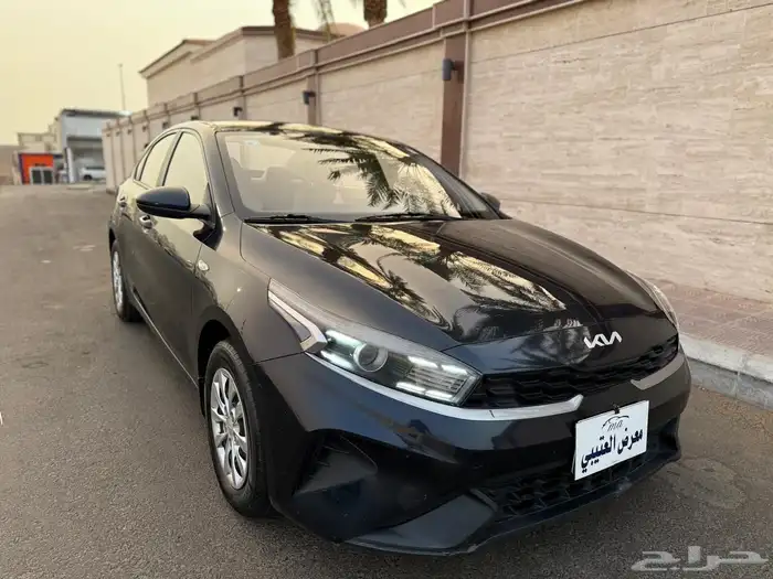 للبيع كيا سيراتو موديل 2022 استاندر 4