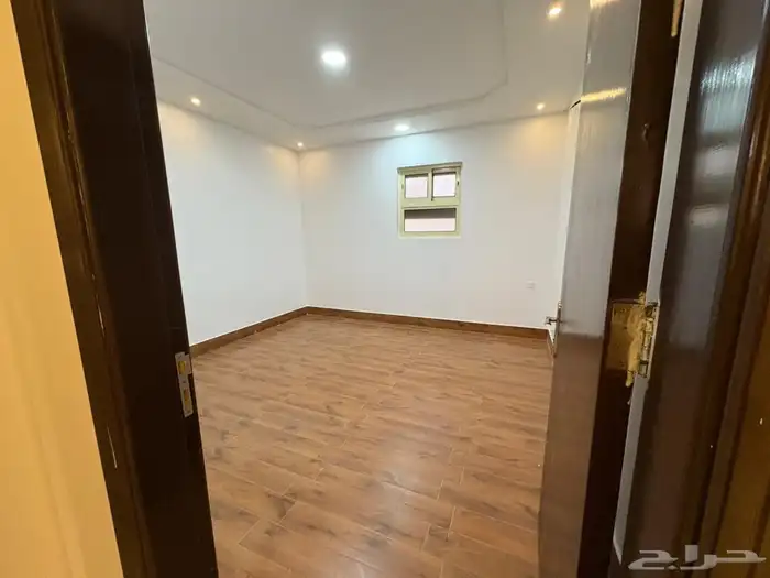 للإيجار شقة من فلة الرياض حي الدرعية 50.000 2