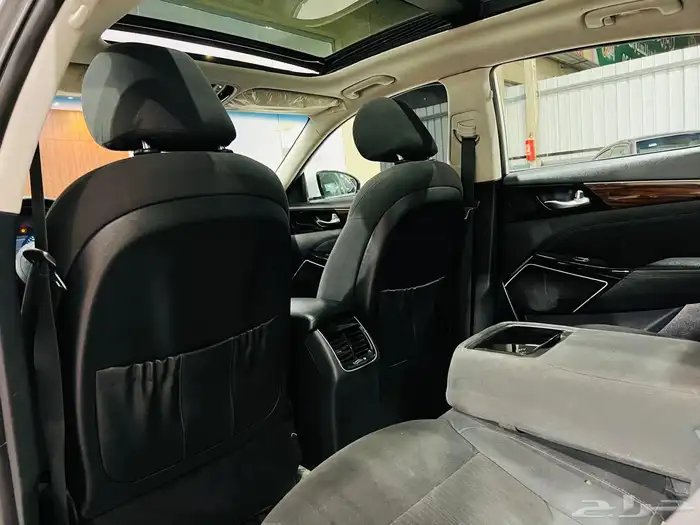 كيا كادينزا 2017 V6 فل (بحالة ممتازة) 7