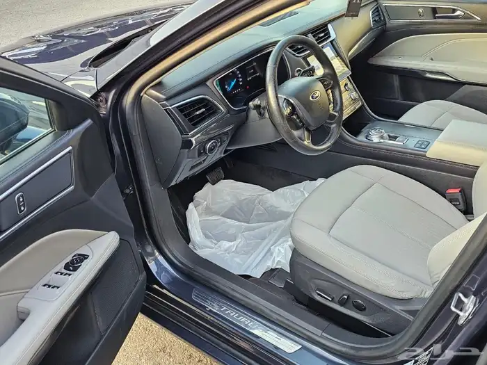 فورد تورس 2021 نظيف 8