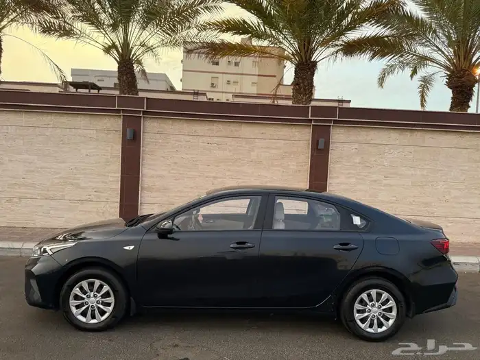 للبيع كيا سيراتو موديل 2022 استاندر 8