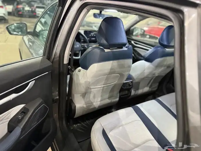 جيلي امجراند 7 موديل 2023 فل كامل . 25