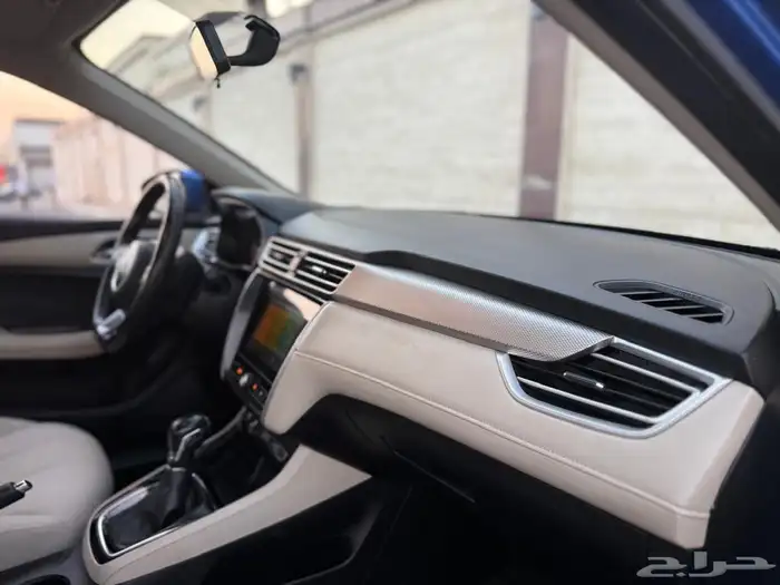 ام جي 5 MG 2022 نص فل 17