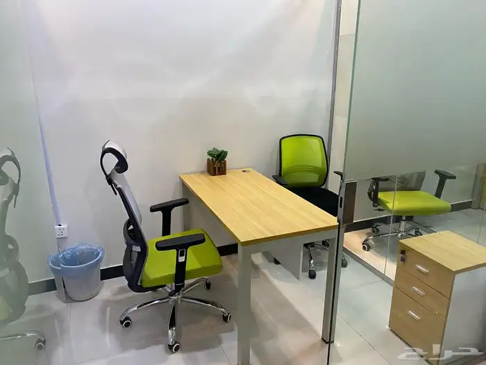 مكاتب تجمع بين الاحترافية  الراحة  والإبداع في مكان واحد 0