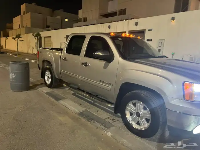 GMC 2009 سلفرادو 4