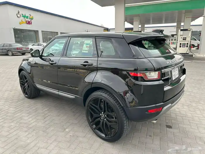 رنج روفر ايفوك الموديل 2018 فل كامل اللون اسود... 1