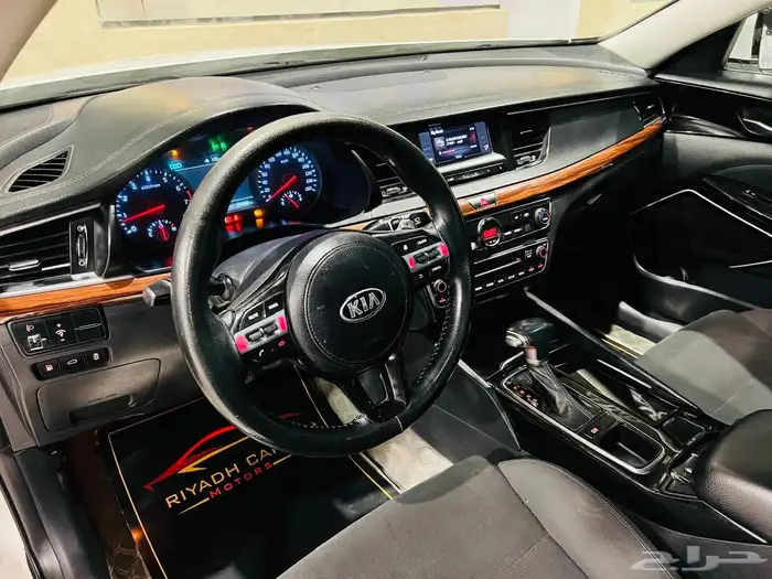 كيا كادينزا 2017 V6 فل (بحالة ممتازة) 4