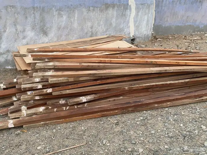 خشب جاوي مستعمل للبيع 1