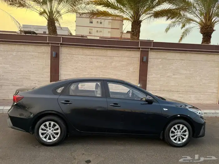 للبيع كيا سيراتو موديل 2022 استاندر 9