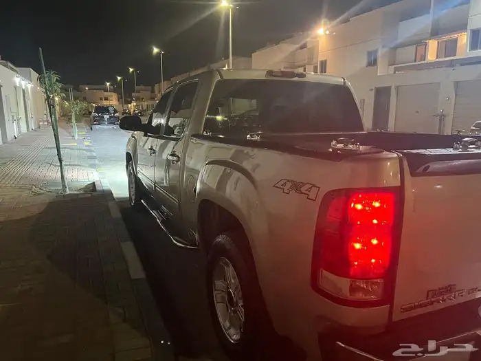 GMC 2009 سلفرادو 8