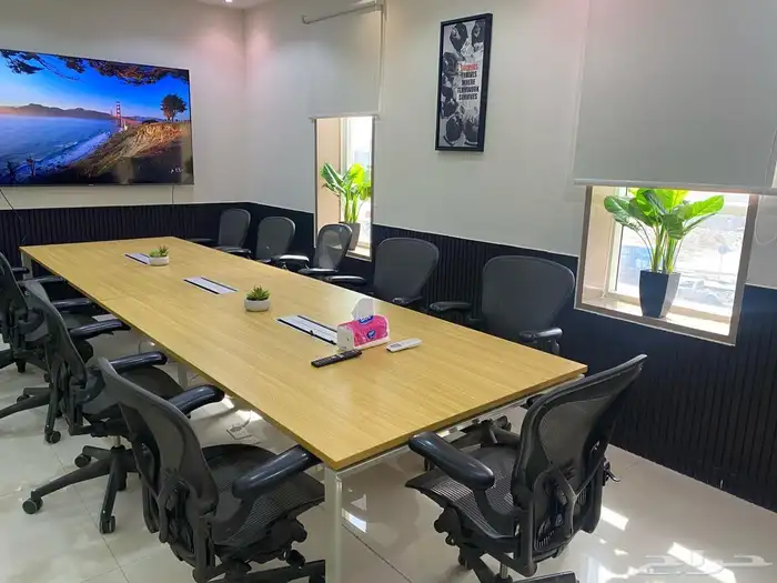 مكاتب تجمع بين الاحترافية  الراحة  والإبداع في مكان واحد 13