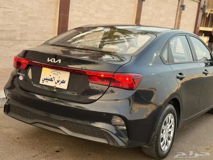 للبيع كيا سيراتو موديل 2022 استاندر 7