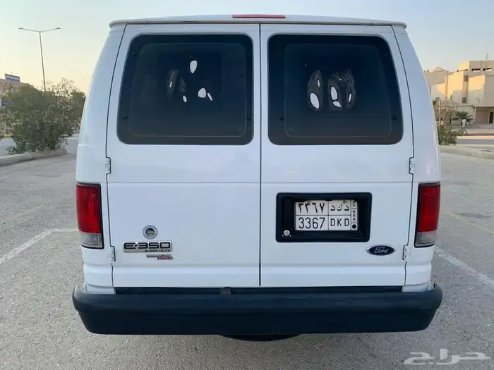 فان فورد 2013 لذوي الاحتياجات مخزن 4