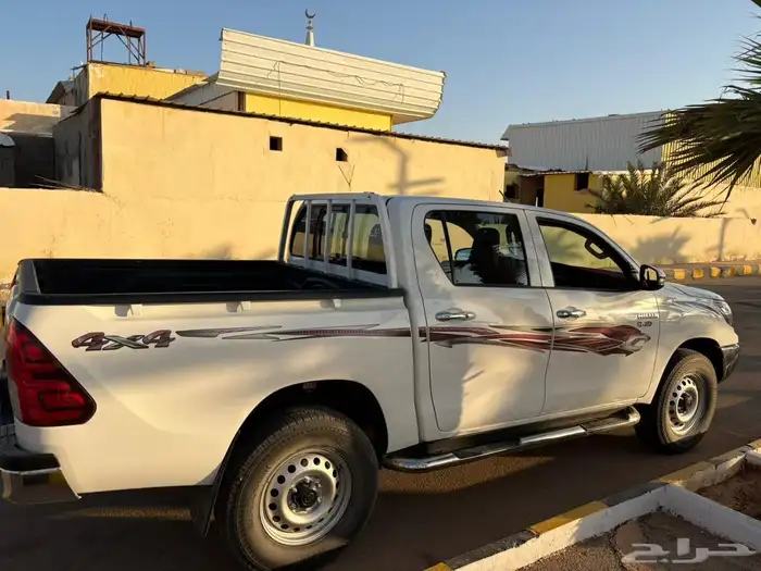 هايلوكس 2023 GL ديزل 6