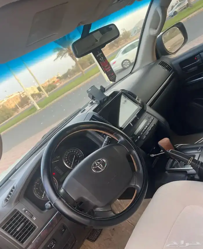 لاند كروزر 2009 فل كامل 2