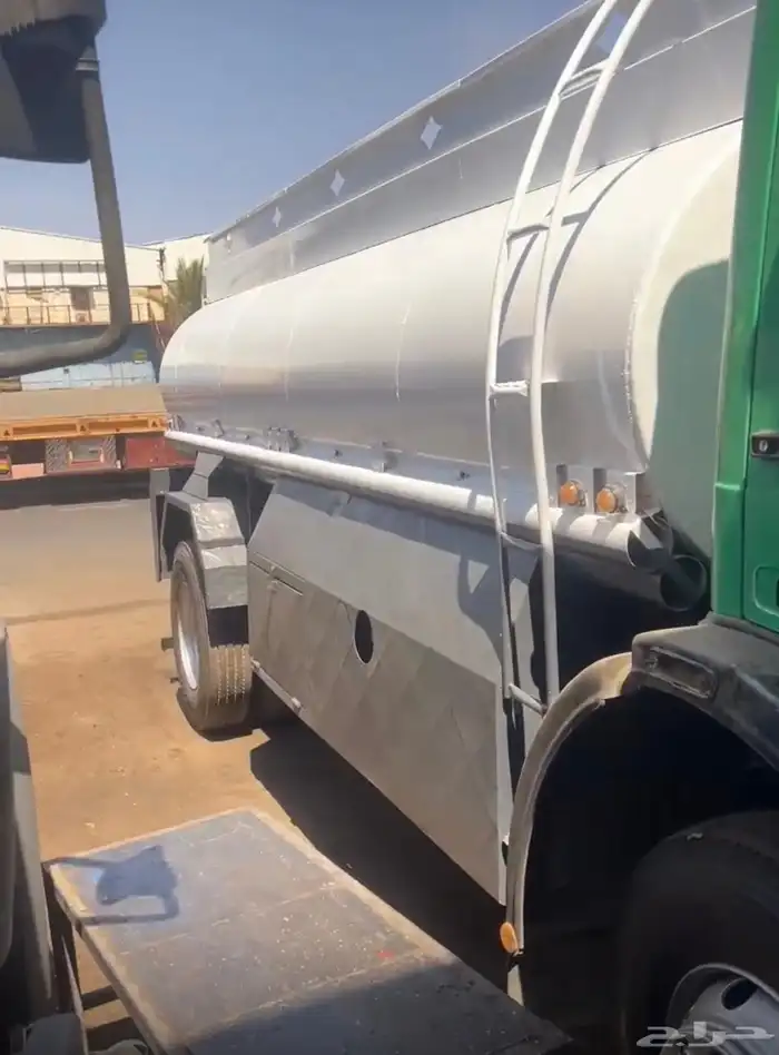 البي وايت حصني 1