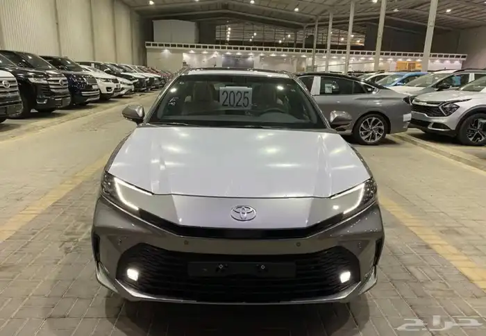 تويوتا كامري LEبنزين 2025 اقساط وكاش 9