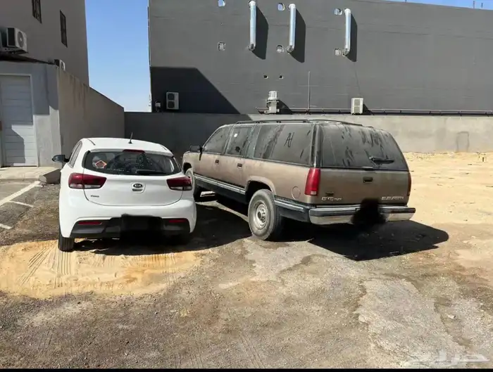 للبيع سيارتين جمس وكيا ريو 4