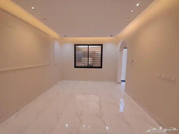 للبيع شقه دور ارضي بمدخل سيارة بسعر 550الف ف مخطط 6 3