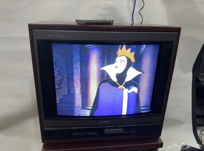 تلفزيون سوني قديم خشب 6