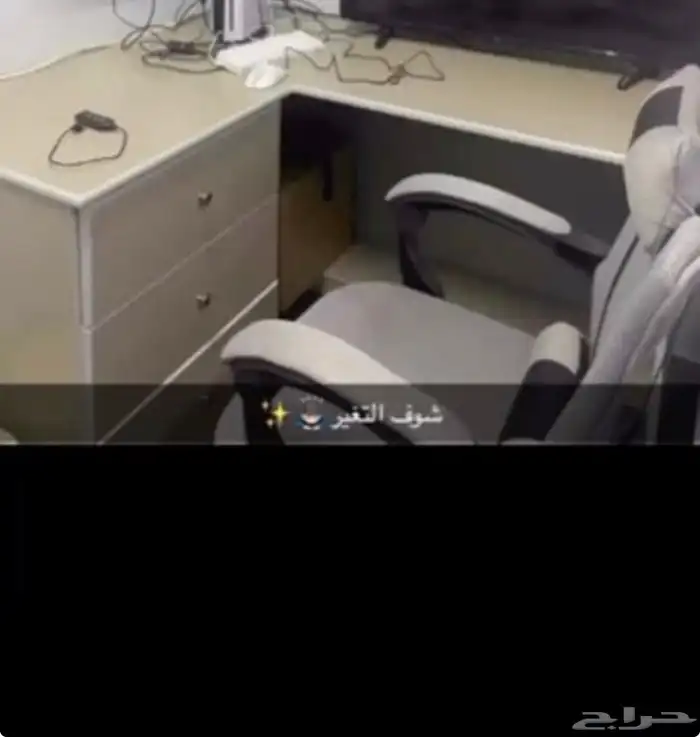 طاولة مكتب 0