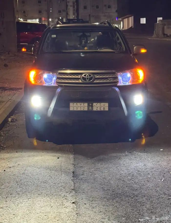 تويوتا فورتشنر 2009  فول كامل دبل ستة سلندر6 1