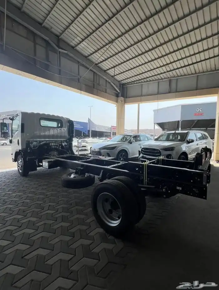 ايسوزو دينا 2025 ياباني متوفر جميع المقاسات والأوزان 4