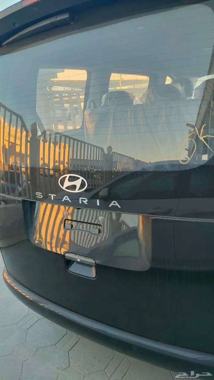 هيونداي ستاريا 2025 8
