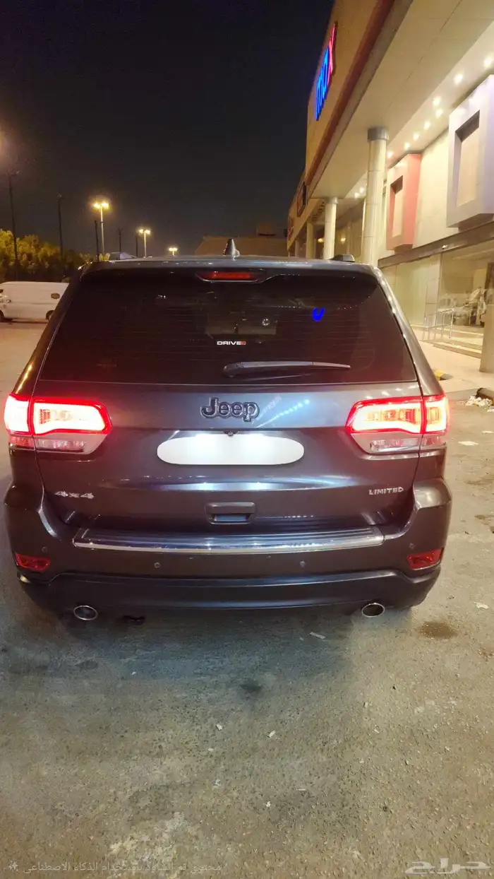 جيب جراند شيروكي ليمتد 2015 دبل V8 هيمي قمه بالنظافة 3
