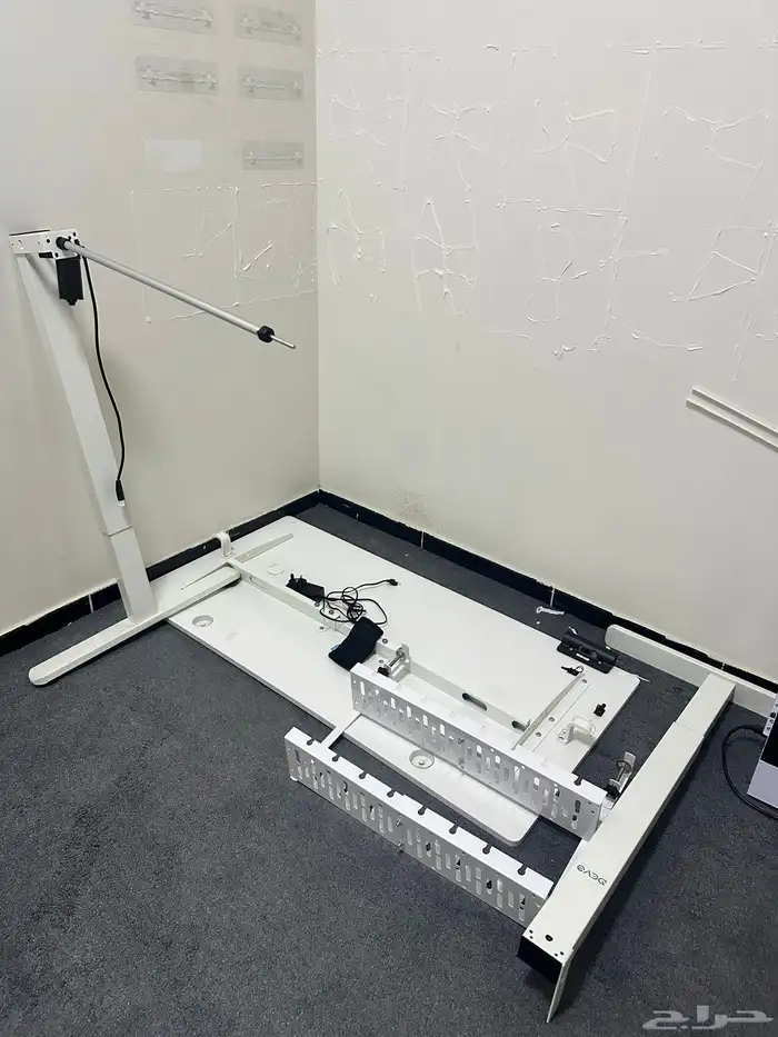 بي سي وطاولة للبيع 5