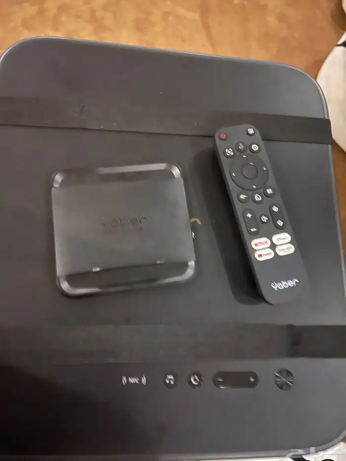 جهاز بروجكتر للبيع بحالة ممتازه 12