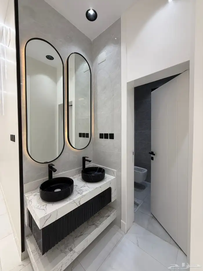 للبيع شقق علويه بالقرب من حي الضيافه طريق ابها الخميس 13