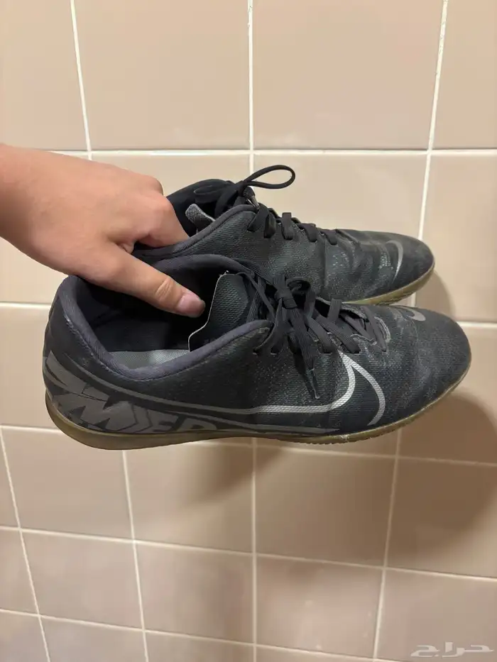 جزمة NIKE حقت كورة مقاس 44 43 1