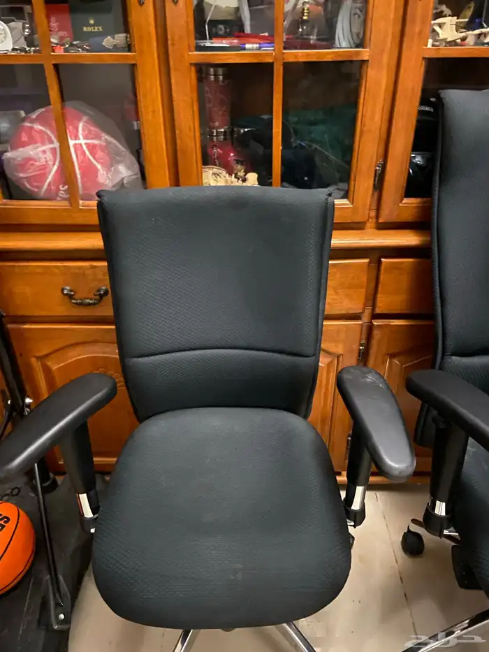 2 computer chairs 0
