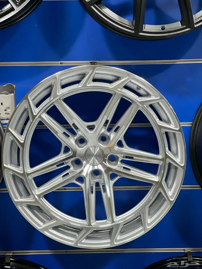 مركز الأسطورة للجنوط فرع النزهه جده 14