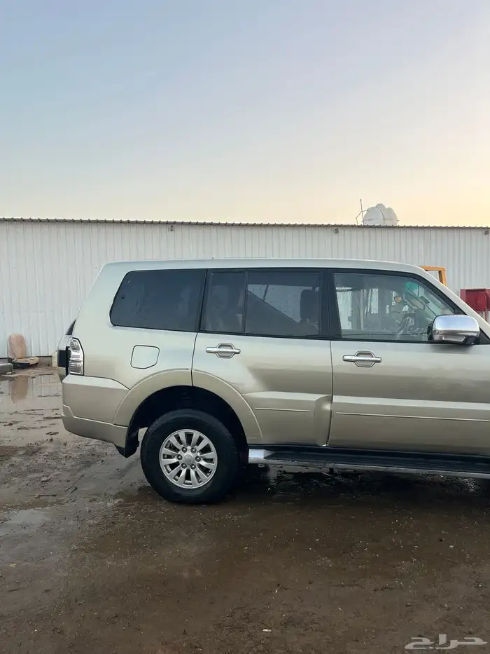 ميتسوبيشي باجيرو 2015 مصدوم قطع غيار فقط 3