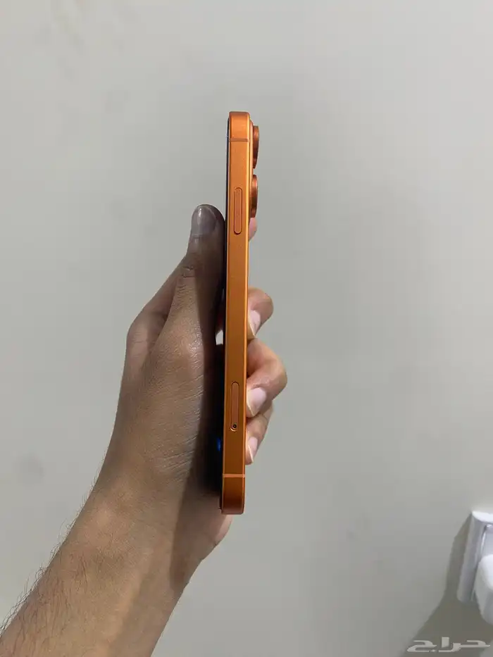 (تم البيع) ايفون 11 مرهم 17 برو برتقالي 128 قيقا 2