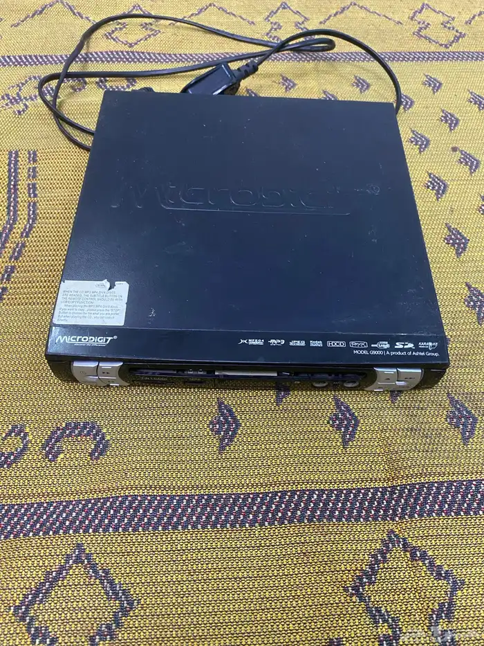 للبيع فديو ومشغل سي دي 3