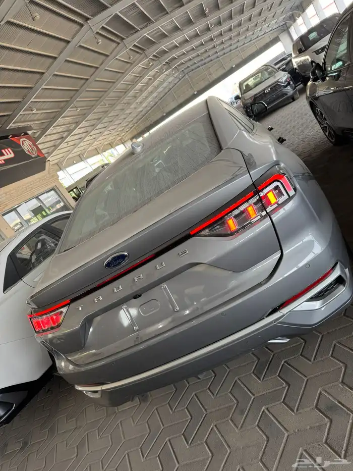 فورد توريس ( تريند - تيتانيوم ) 3