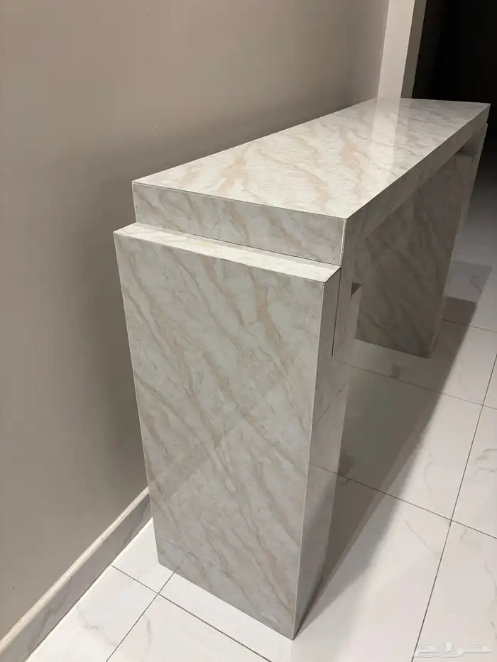 طاولة مدخل للبيع جديده لا يوجد عيوب 1