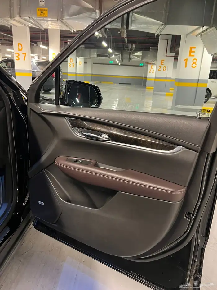 كاديلاك xt6 2020 17