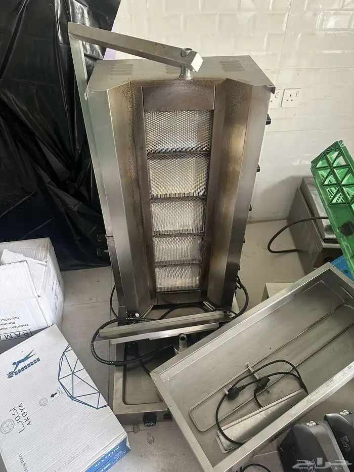 مكينة شاورما للبيع استخدام اقل من اسبوع 0