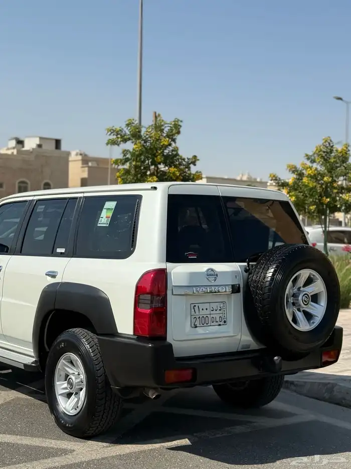 للبيع باترول فتك المديل 2020 عداد 100 8