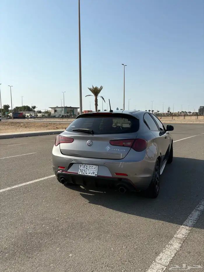 الفاروميو جوليتا 4