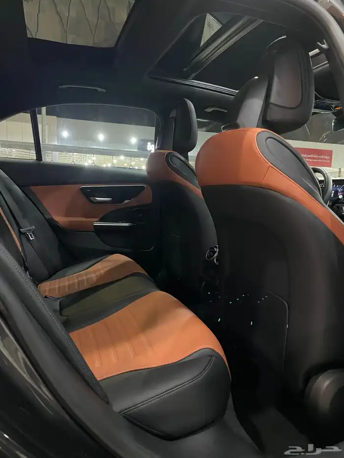 مرسيدس C300 موديل 2023 فل كامل 13