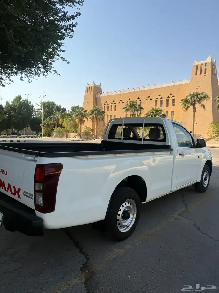 للبيع ايسوزو موديل 2022 نظيفة 21