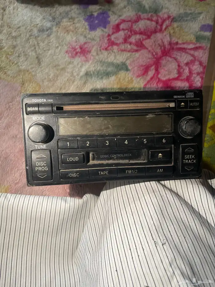 سست وقطع هايلوكس ومسجلات وشمعات 13