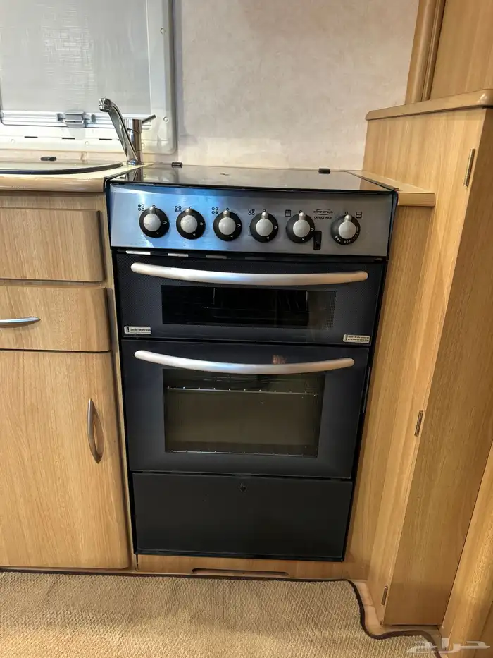 كرفان اوربي 5 متر ونص ( نظيف جدا ) 45