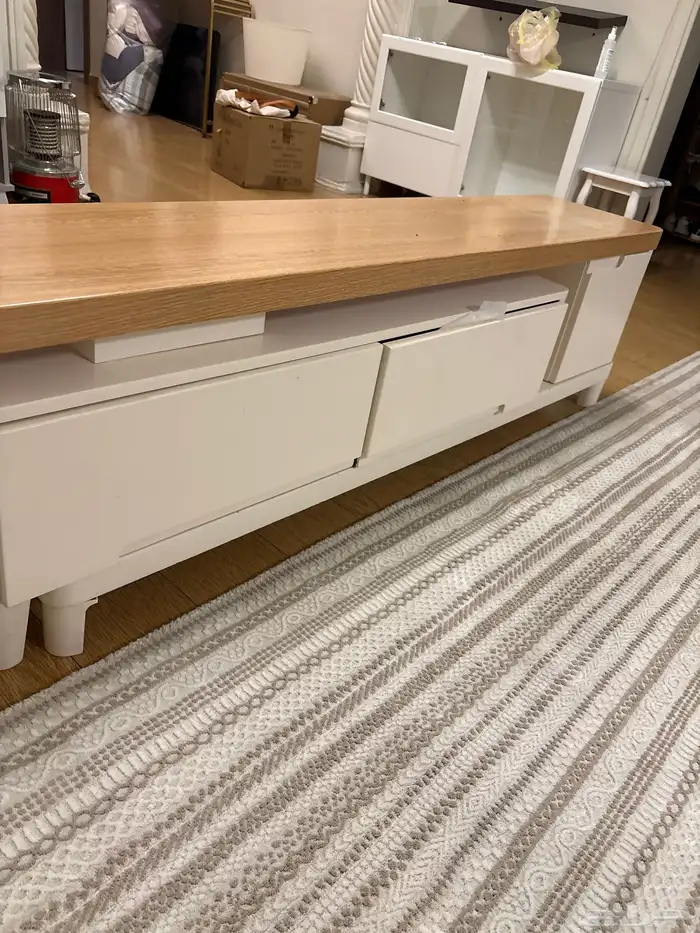 طاولة تلفزيون 4