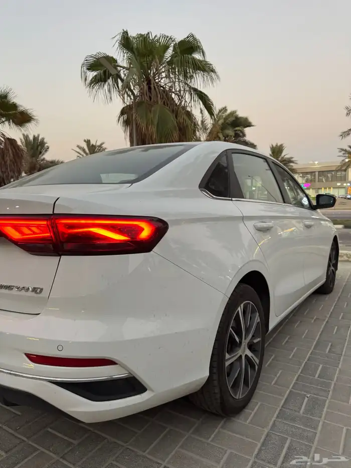 جيلي ام جراند 2023 6